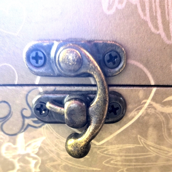 Angel Wood Trinket Jewelry Box - A Good Friend is a Lifelong Treasure - Picture 6 of 10